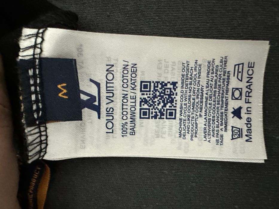 Tricou LV.            .