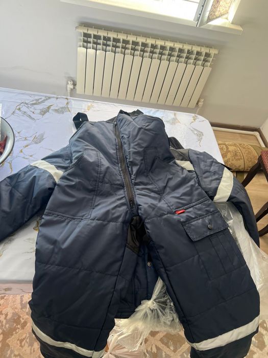 Продается зимние спецо одежда новый