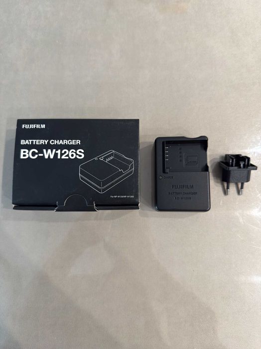 Зарядное устройство Fujifilm BC-W126S (для NP-W126 и NP-W126S)