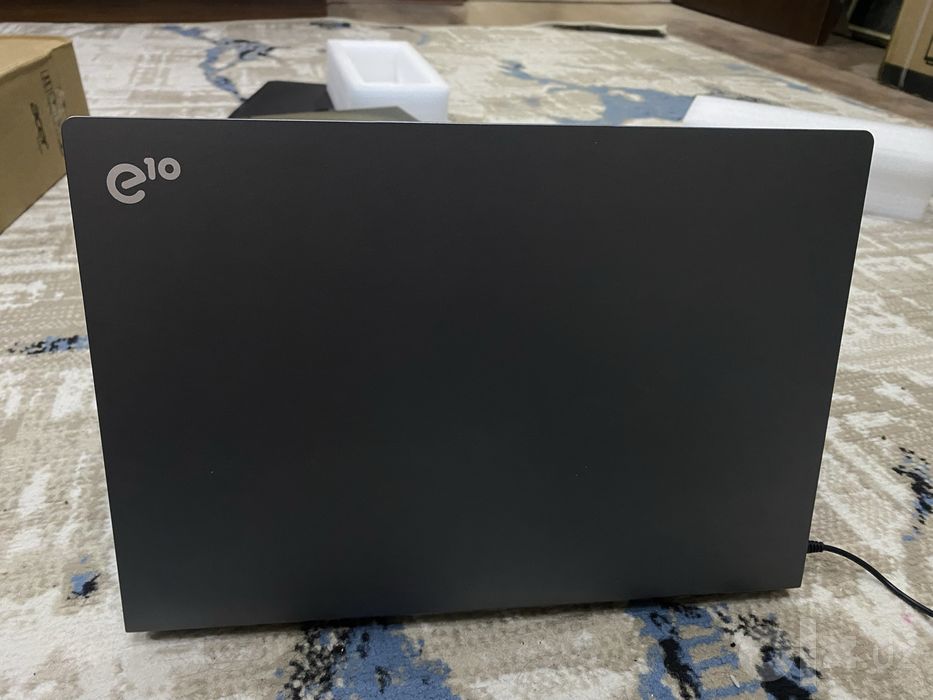 Acer M16P noutbook.