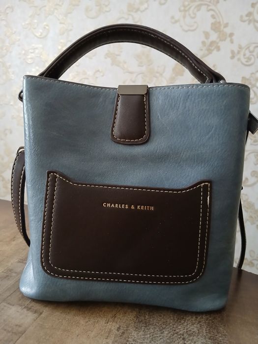 сумка от CHARLES & KEITH