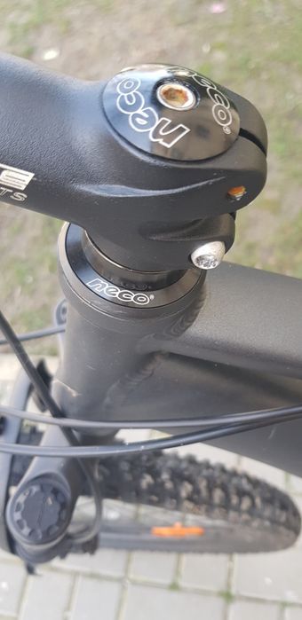 Vând bicicletă 27
