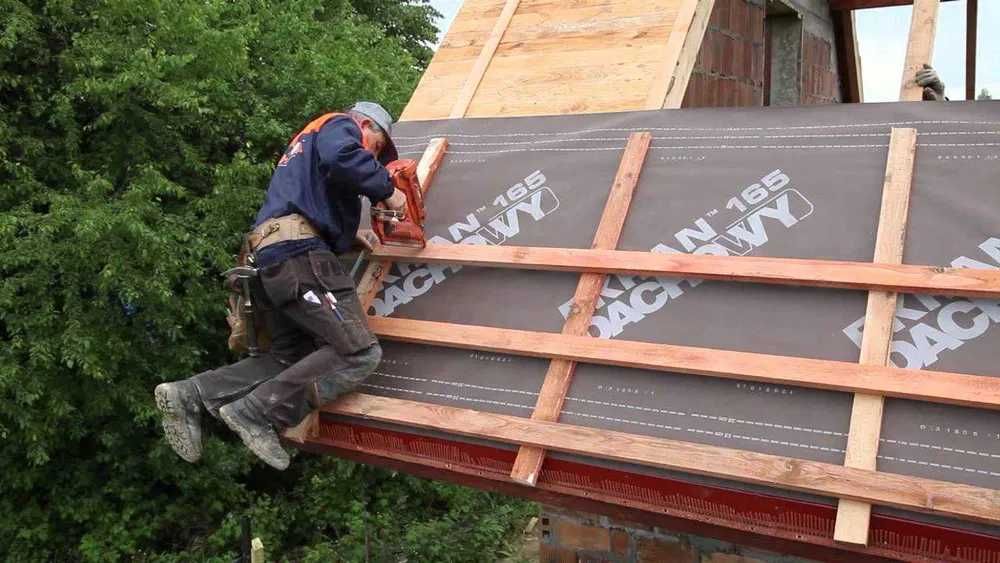 Firma montam acoperisuri tabla lindab + dulgerie – reparatii