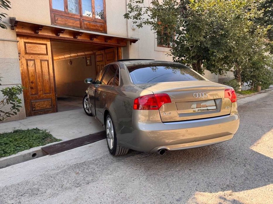 AUDI  А4  2008-год