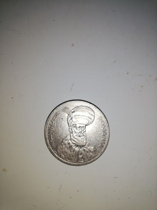 Monedă de 100 de lei