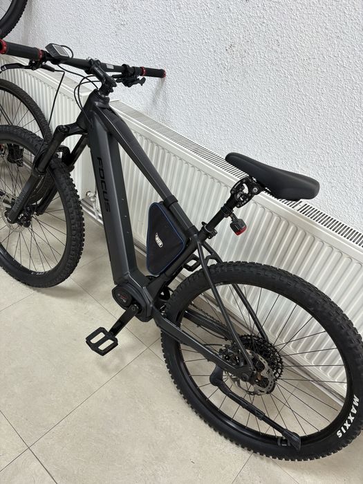 E-bike Focus Aventura 2 ,roti 29”