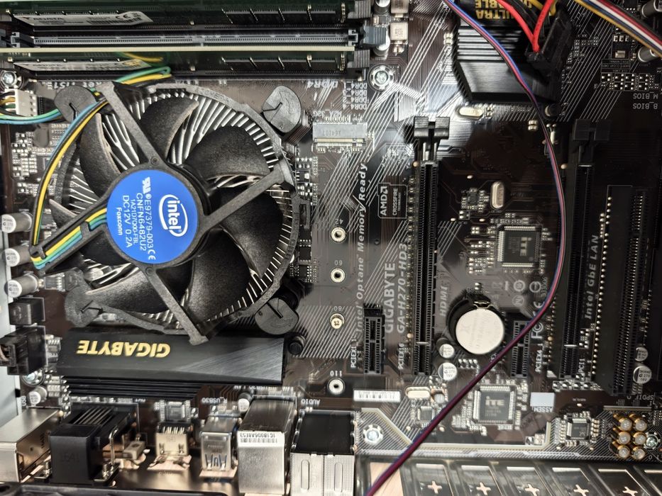 Компютър I5 16GB Ram