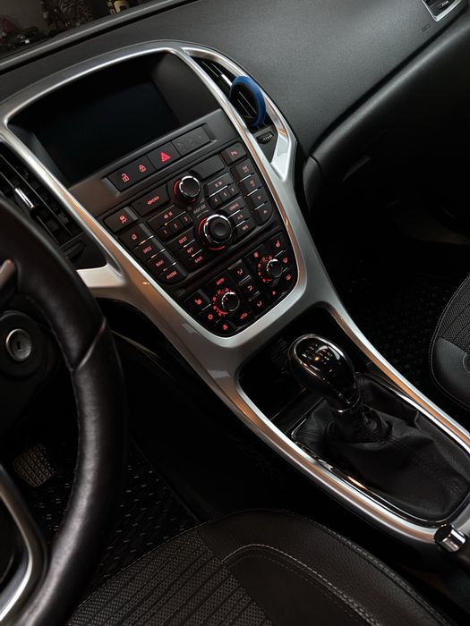 Opel astra-combi 2014