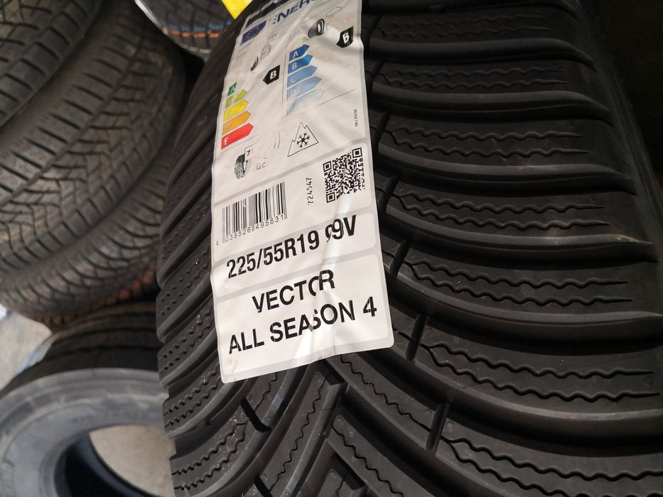 225 55 19 нови гуми Goodyear dot 26  всесезонни