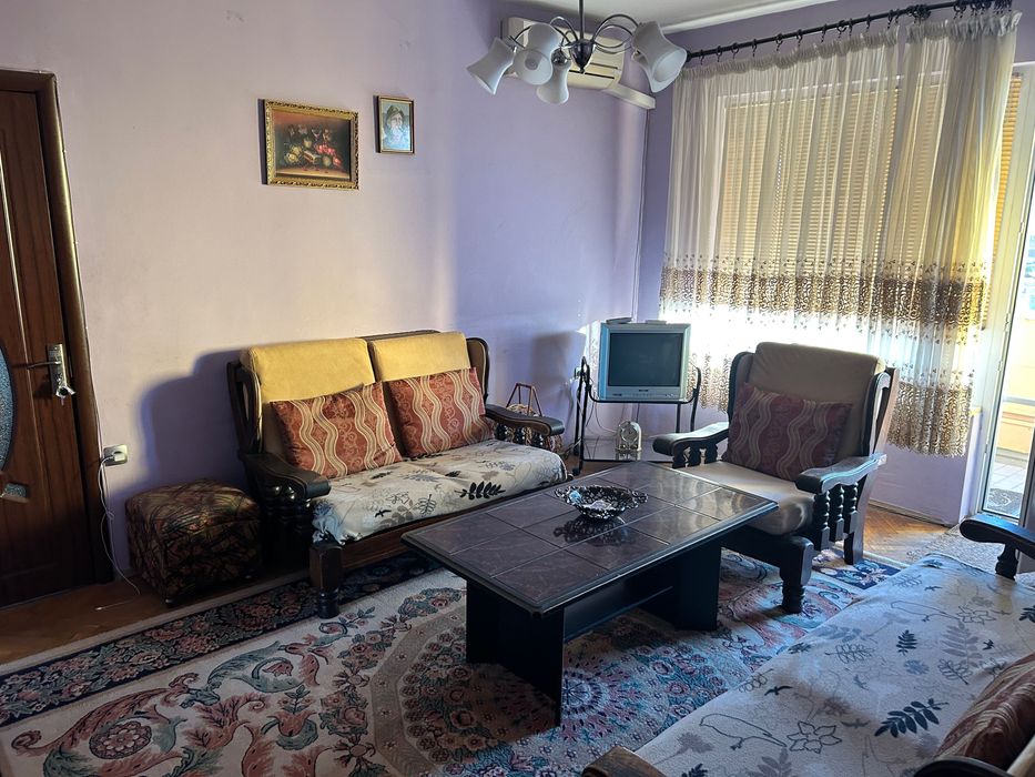 Под наем 4 стаен апартамент в гр Варна -Автогара ( мол Варна)