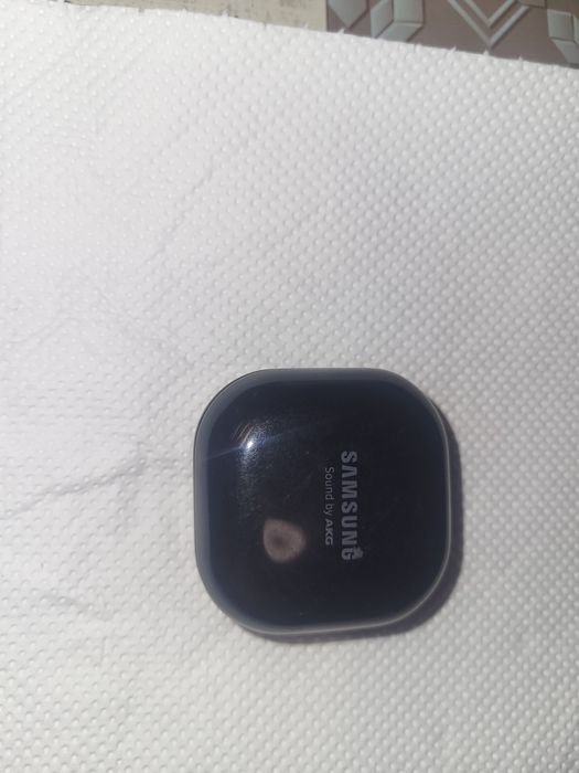 Galaxy Buds Live Case (Fără căști) SM-R180 Model