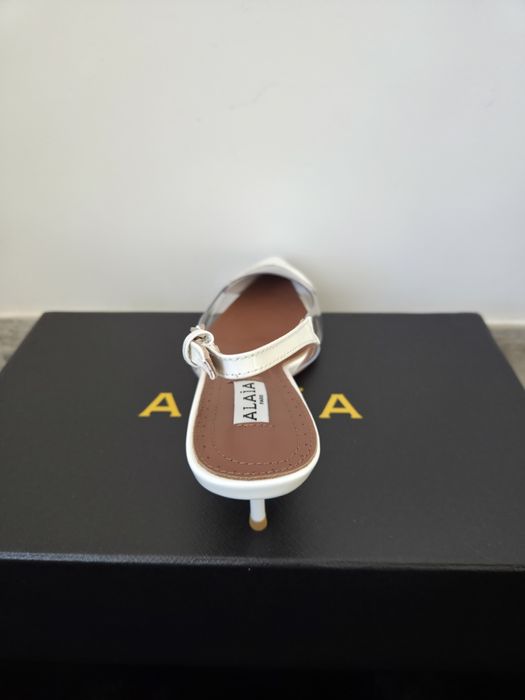 Pantofi Alaia Le Cœur Alb