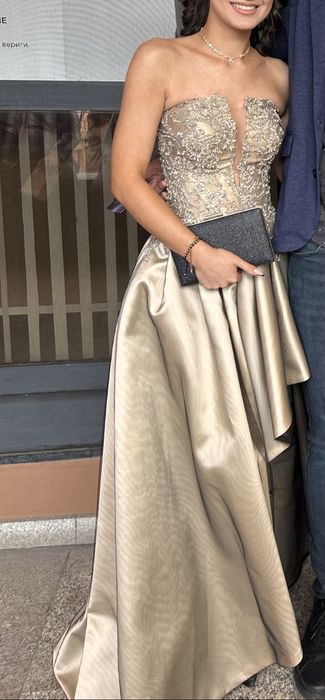 Бална абитуриентска рокля