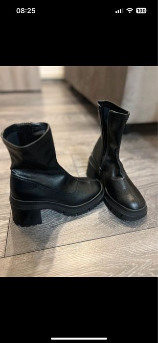 Botine cu toc mic. Noi marimea 36