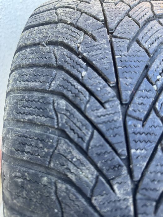 Anvelope  iarna  215”60”17 Kumho  700  pret fix