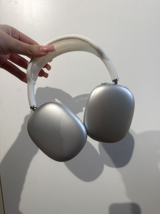 Airpods Max чисто нови с гаранция още 1 година