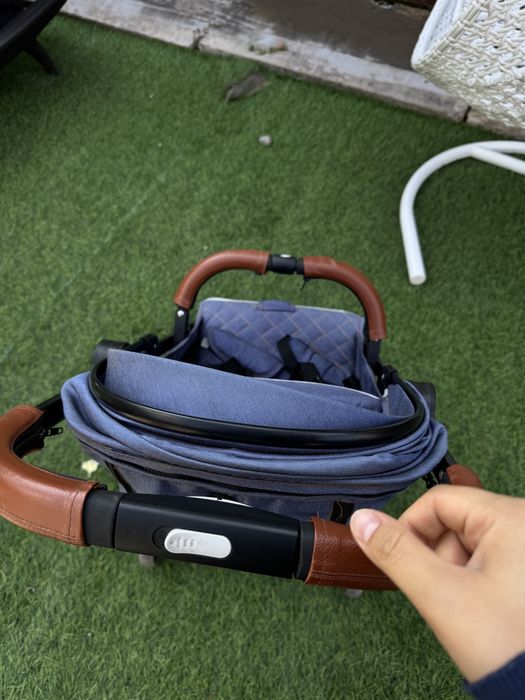 Продам прогулочную коляску