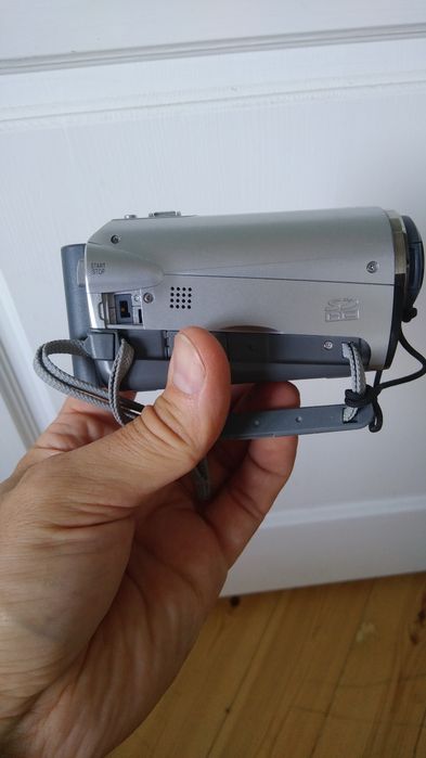 Продам видеокамеруJVC