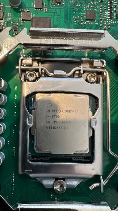 Kit CPU Intel i7-8700 + ASUS PRIME Q370M-C + Cooler (LGA1151 v2)