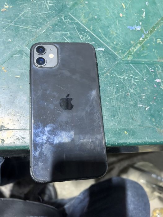 Продам IPhone 11