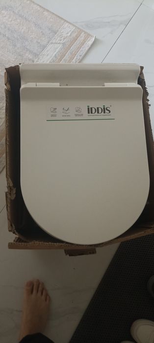 Продам унитаз идис подвесной