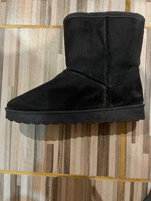 Дамски велурени ботуши