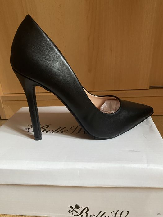 Pantofi stiletto