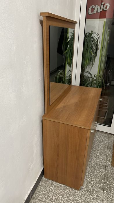 Ракла с голямо огледало - ЦЕНА ПО ДОГОВАРЯНЕ!