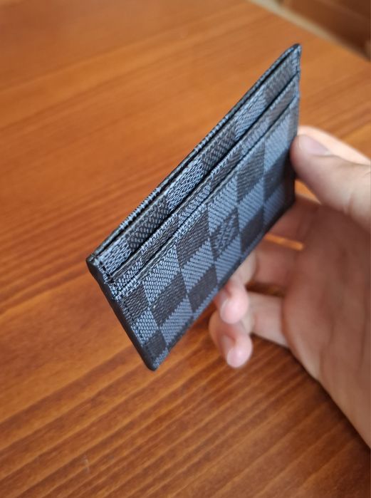 Luis Vuitton cardholder