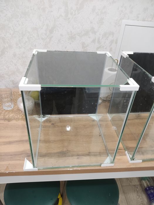 Продам аквариум кубик 35х35х35