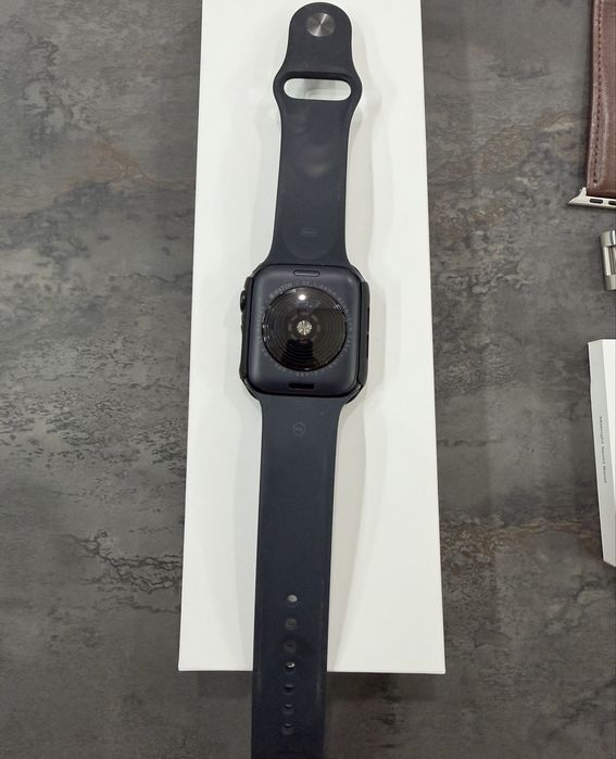 Apple watch se 2 (44 mm) без следи от употреба