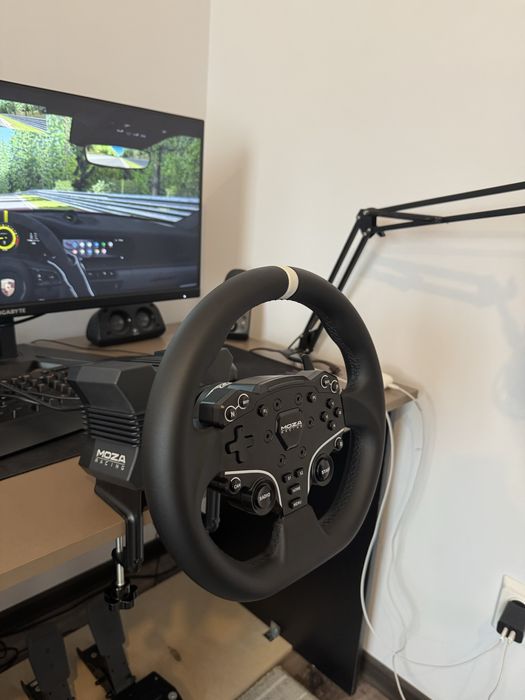 Moza r5 volan gaming