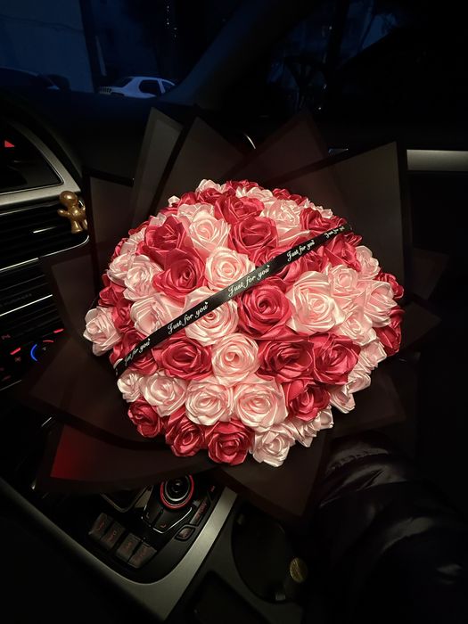 Buchet trandafiri din satin