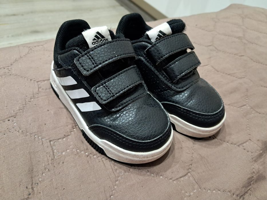 Маратонки Adidas