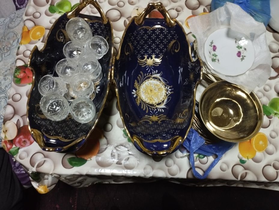 Чинни идишлар сотилади