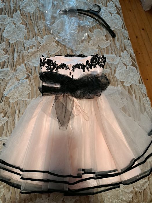 Нова къса бална рокля