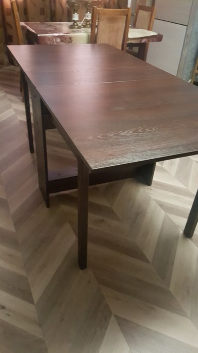 Стол книжка.Трансформер.На четырех ДЕРЕВЯННЫХ НОЖКАХ.Раскладной.