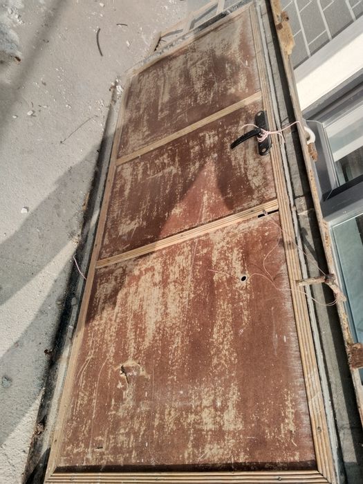 Срочно продам железный двери