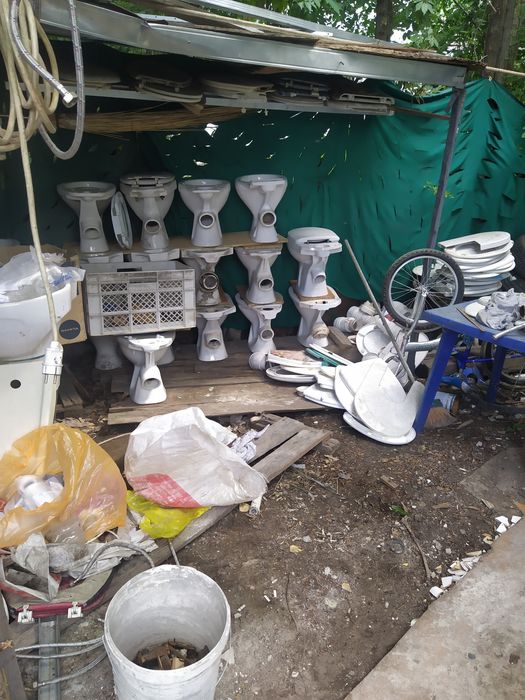 Унитаз бу продам