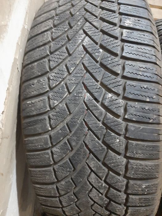 Продам шины 215/50/17 бриджистон