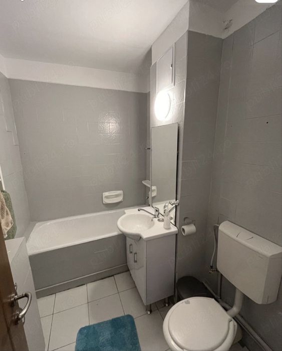 Proprietar inchriez apartament 3 camere decomandate|zona Giroc|etaj 1|2 bai|recent renovat|cetrala gaz|