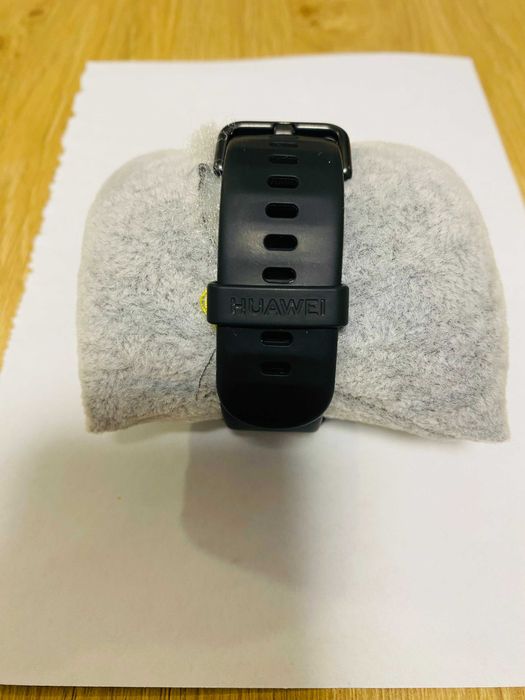 КАТО НОВ !!! Huawei Watch Fit 4, Silver Body with Black Fluoroelastomer Strap