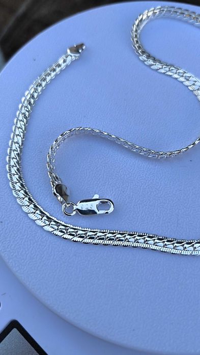 Lănțic de argint marcat 925.