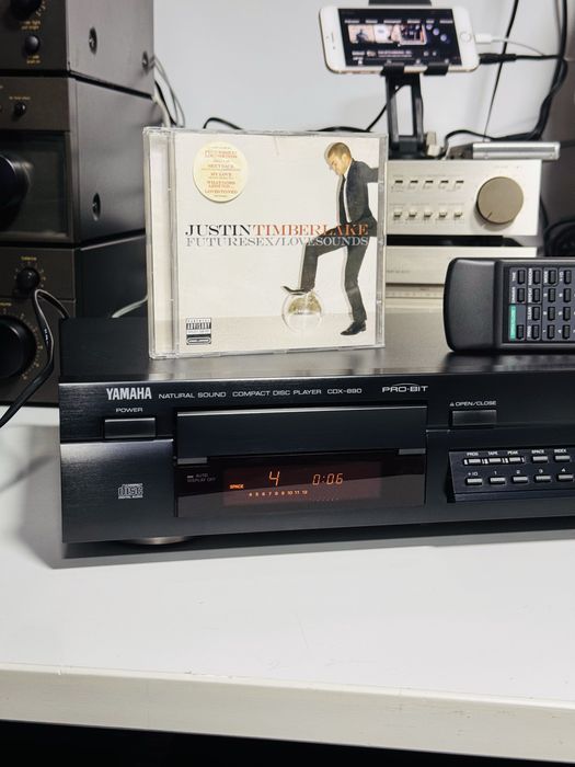CD-player de fidelitate YAMAHA CDX-890,telecomandă,Pro-Bit, Repeat