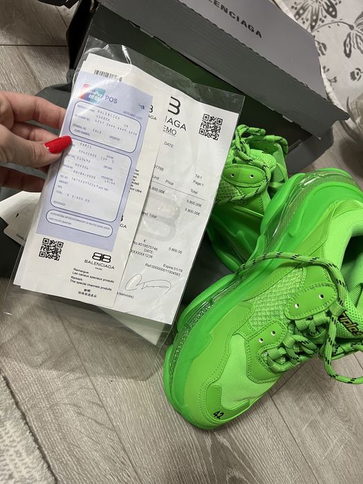 Vând Adidasi din piele cu certificat