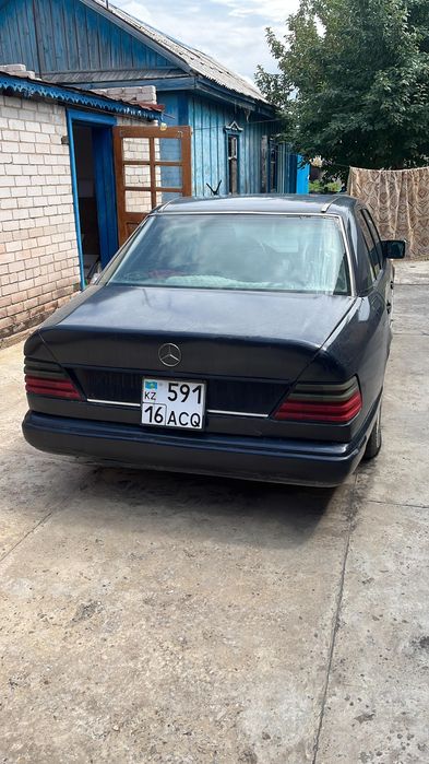 Продам легковую машину