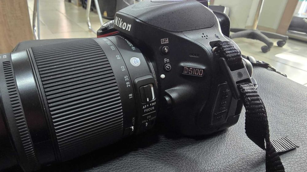 фотоапарат Nikon D5100 + обектив Sigma 18-300mm f/3.5-6.3 DC OS