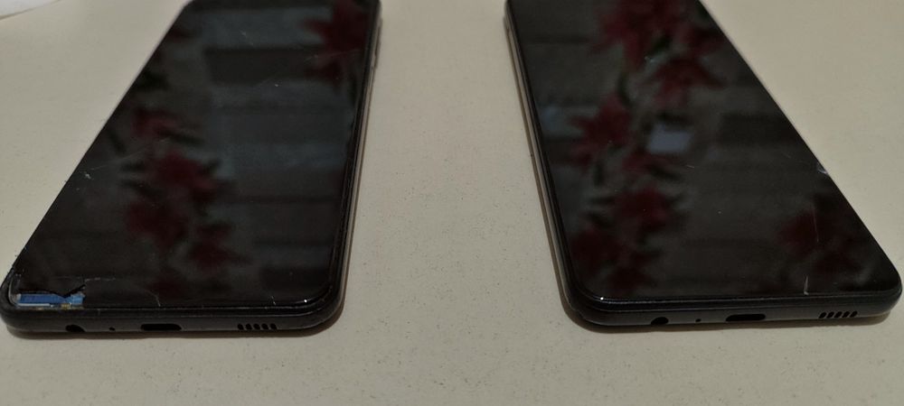 Продам Samsung Galaxy A12 (2 телефона)