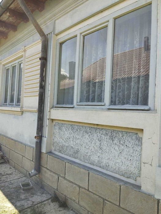 Casă bătrânească + teren de vânzare în Târgu Ocna, strada Tisești