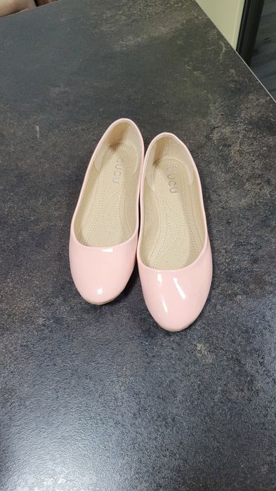 Balerini rozi de lac